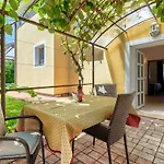 Lejlighed Nino-4 By Interhome