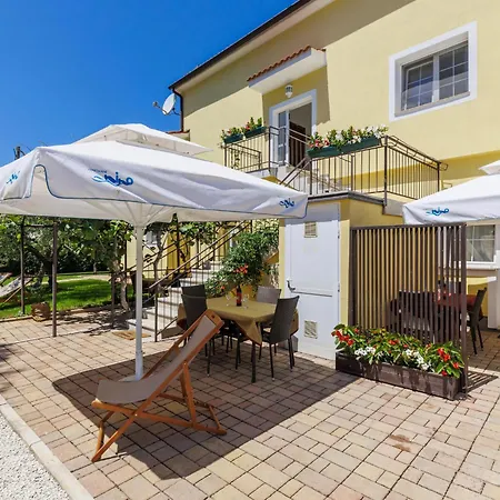 Apartamento Nino-4 By Interhome *