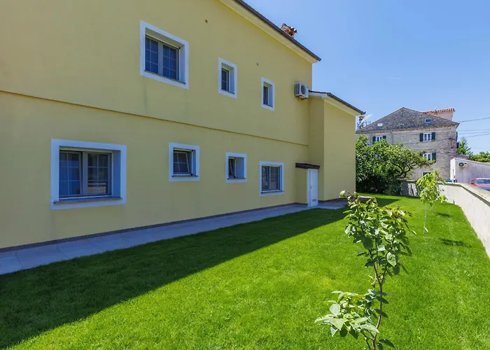 Nino-4 By Interhome Apartman