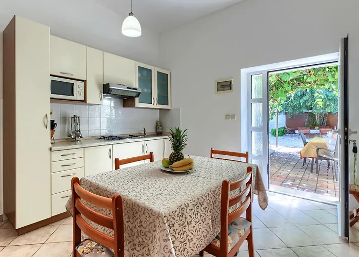 Nino-4 By Interhome Apartman