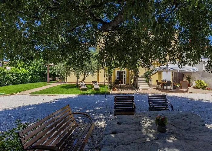 Nino-4 By Interhome * Porec