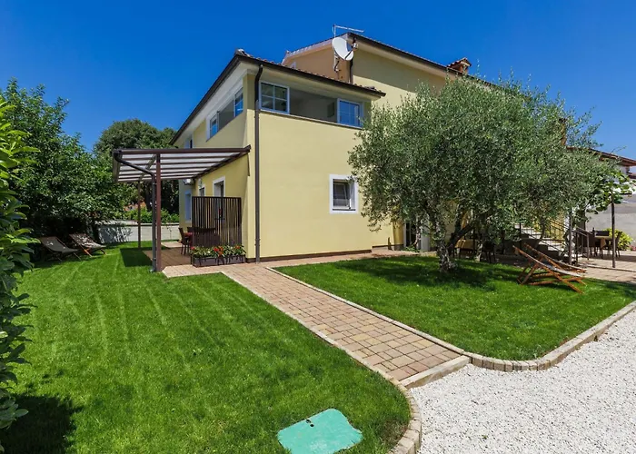 Nino-4 By Interhome Porec